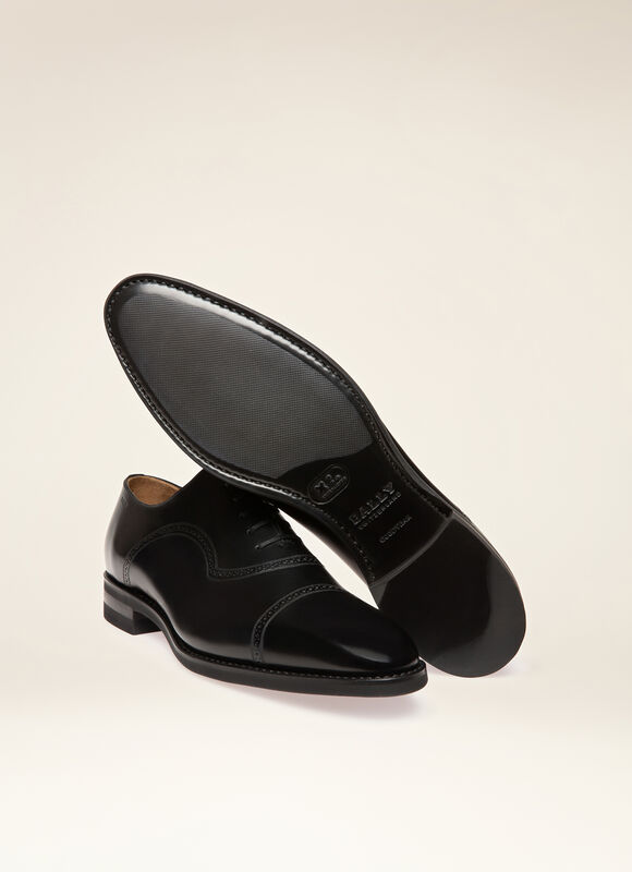 do bally shoes run big or small