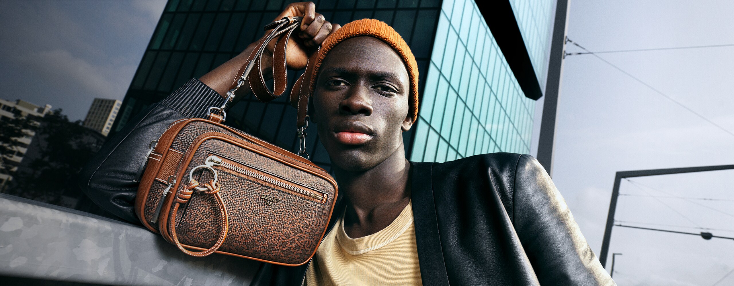 AW21 Campaign bottom banner