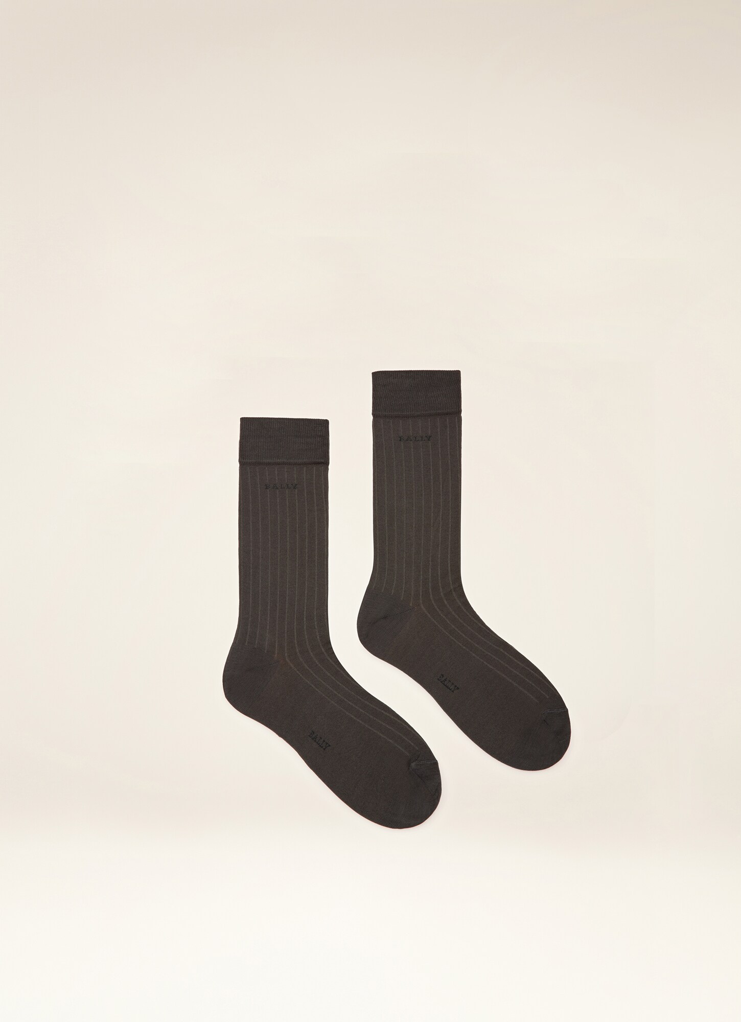 mens plain white socks